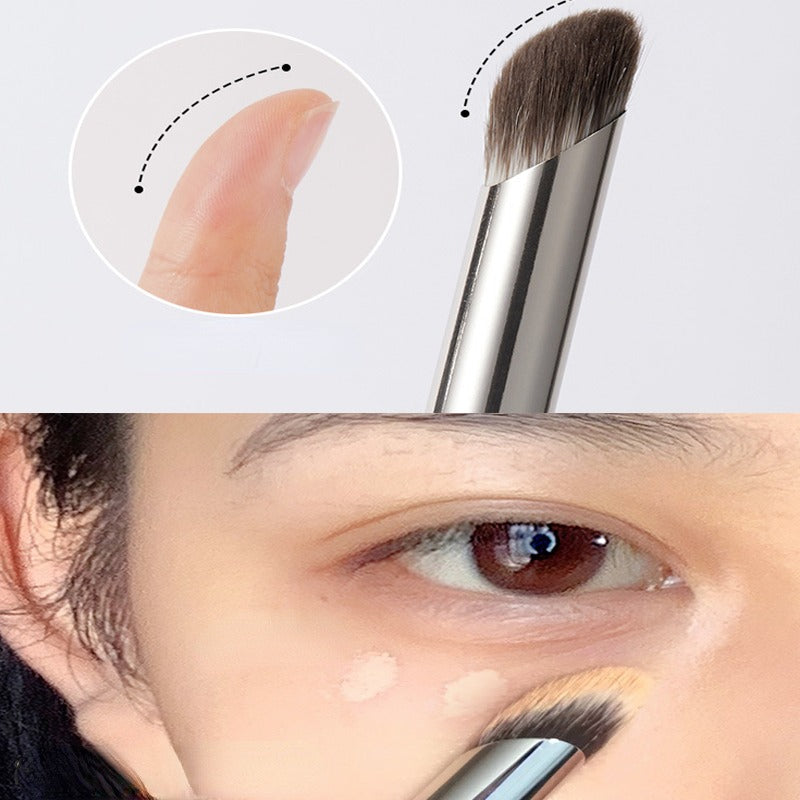 1pc Precision Concealer Brush – Soft & Fluffy