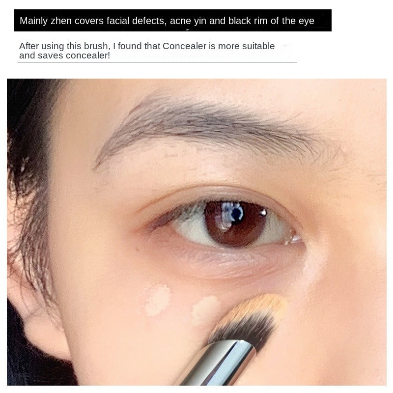 1pc Precision Concealer Brush – Soft & Fluffy