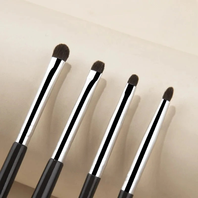 4pcs Fine Eyeshadow & Eyeliner Brush Set