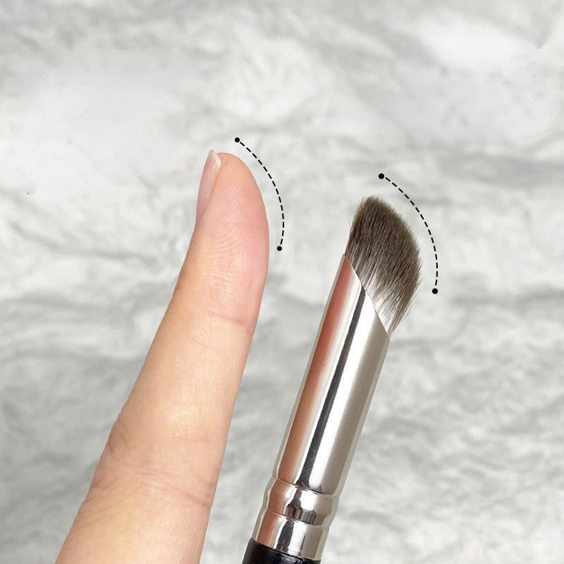 1pc Precision Concealer Brush – Soft & Fluffy